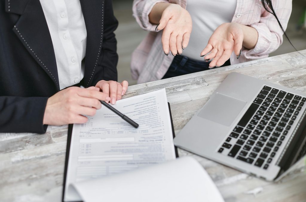 Elastic Loan Review: High fees for quick cash access.