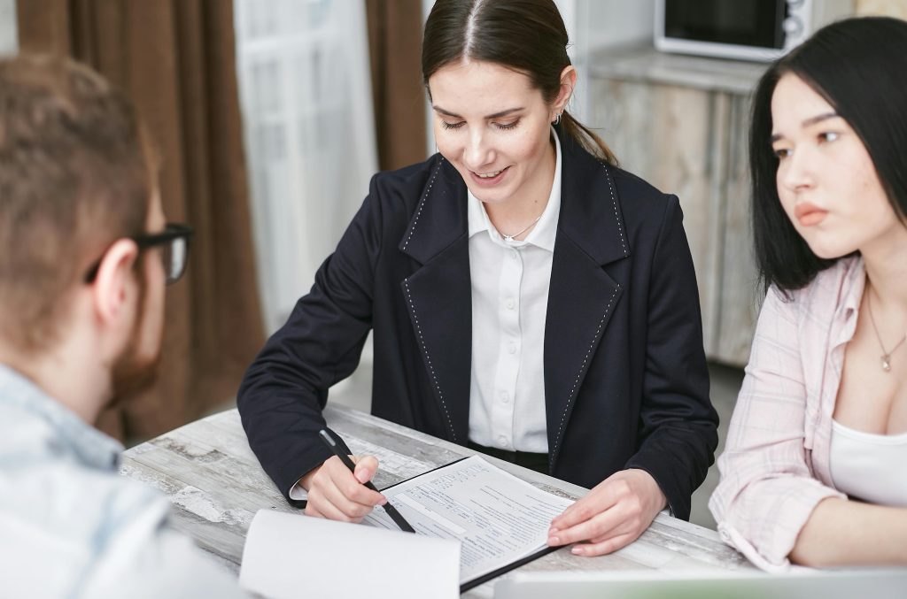 OppLoans Review: Quick loans for bad credit with high APRs and no hidden fees.​