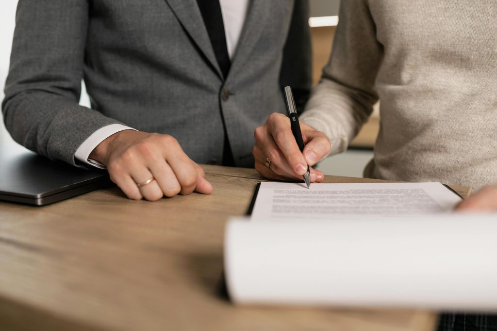 Red Rock Tribal Lending Review: Insights into loan offerings and borrower feedback.​