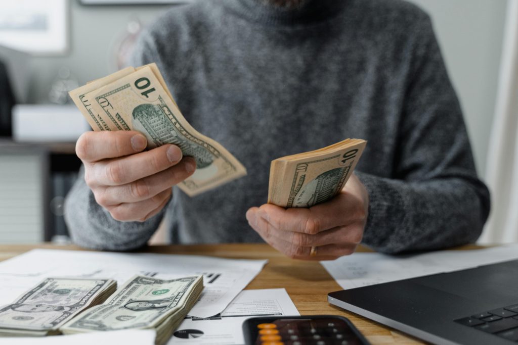 LoanMe review of personal loan and fast funding services.