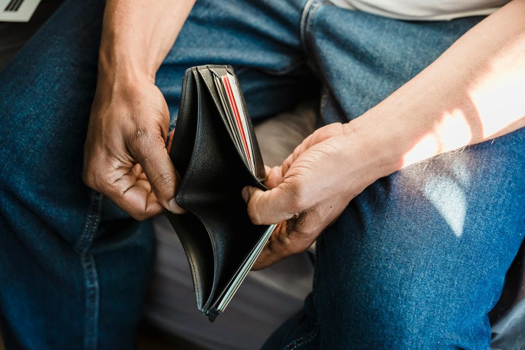 MyPaydayLoan Review: Quick funds, high fees, and privacy concerns